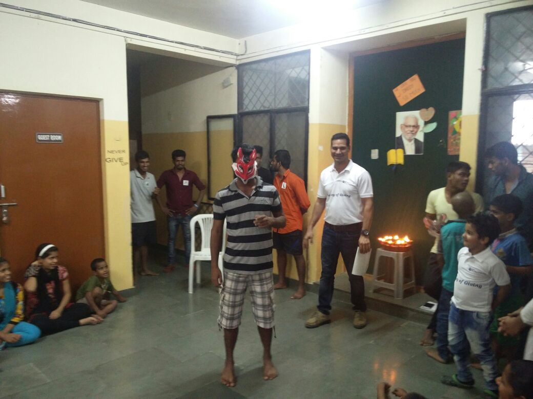 teamjoyofgiving's tweet photo. Team-The Joy of Giving at Ashray Bhavan(Orphange).
Team building activities.
Great time spent with kids of god. https://t.co/5Z6ca2sEjl
