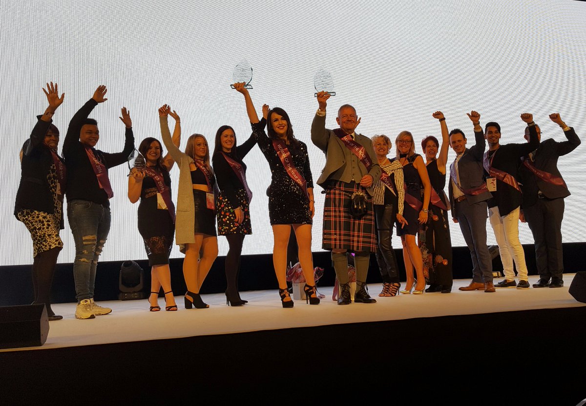 one2onediet's tweet photo. A huge congratulations to our fantastic 2016 slimmer winners! #CWPConvention #CambridgeWeightPlan https://t.co/bI4YlLrqBz