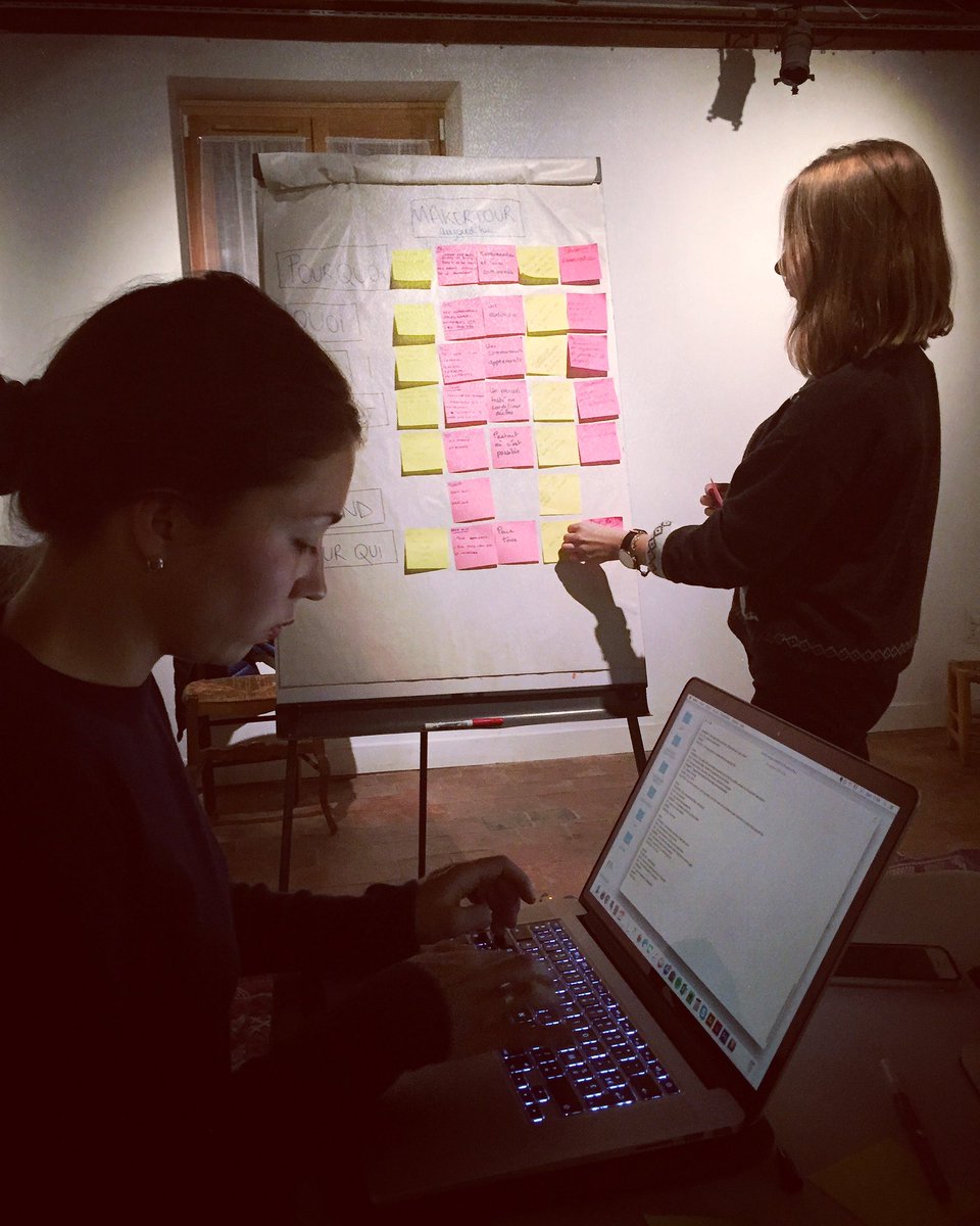 Vulca_ngo's tweet photo. 📌Post it time in Auxerre with  @MakerTour &amp; @ABB_Simon du tour des @tru_cs 📝 #Meeting #Thinking #Makers #Fablab #Auxerre #Friends #Vulca https://t.co/IeymeHMx2D