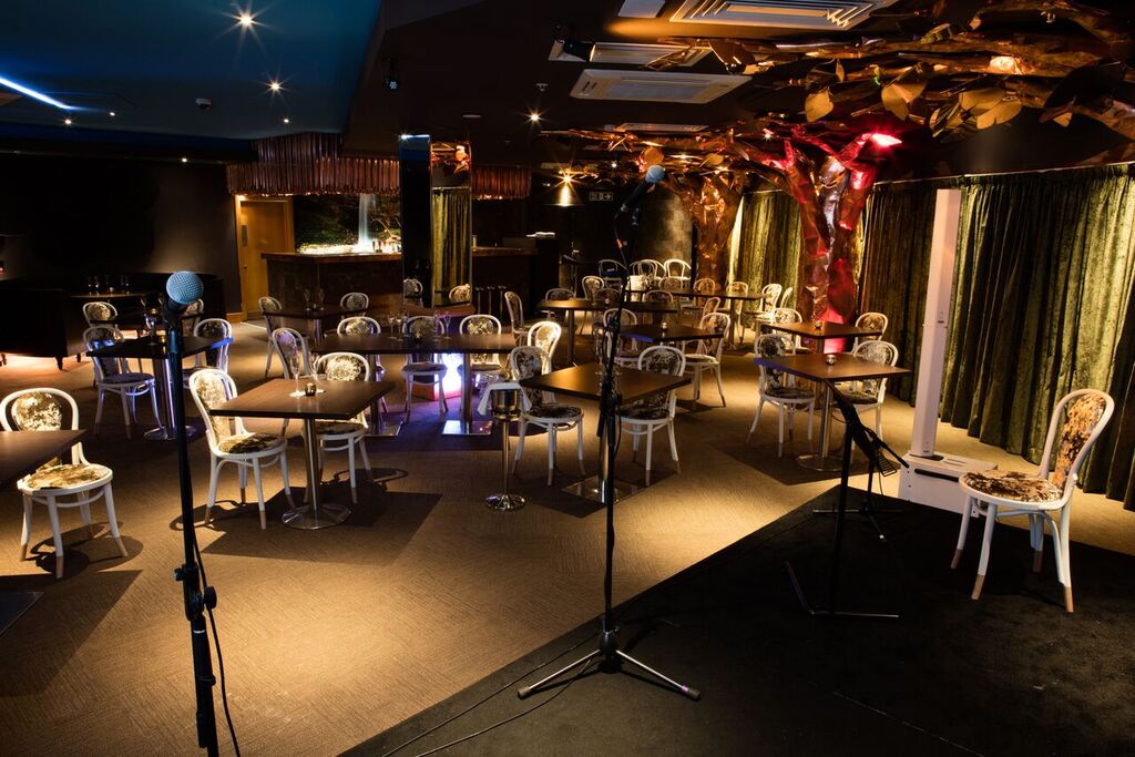 theCentre's tweet photo. Want more from your Saturday night? Look no further #Centrestage #live https://t.co/QtZnckoysU