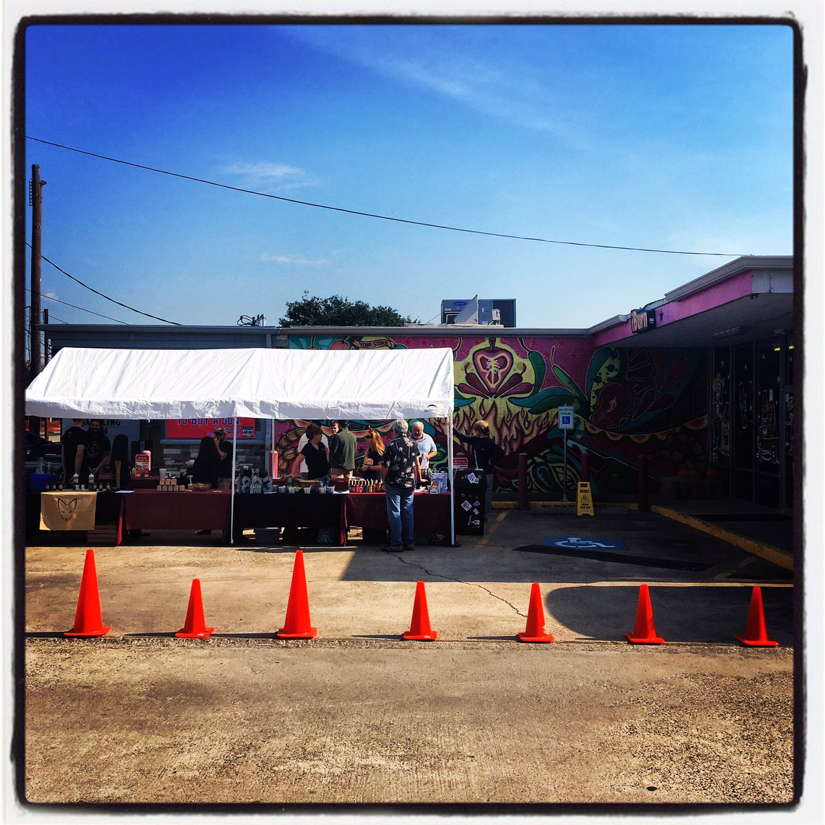 HotSauceBosscom's tweet photo. Our #smallbusinesssaturday sampling event just started! #Houston #shopsmall #hotsauce #salsa #bbq #spicy #food https://t.co/4fSAYzlsKE