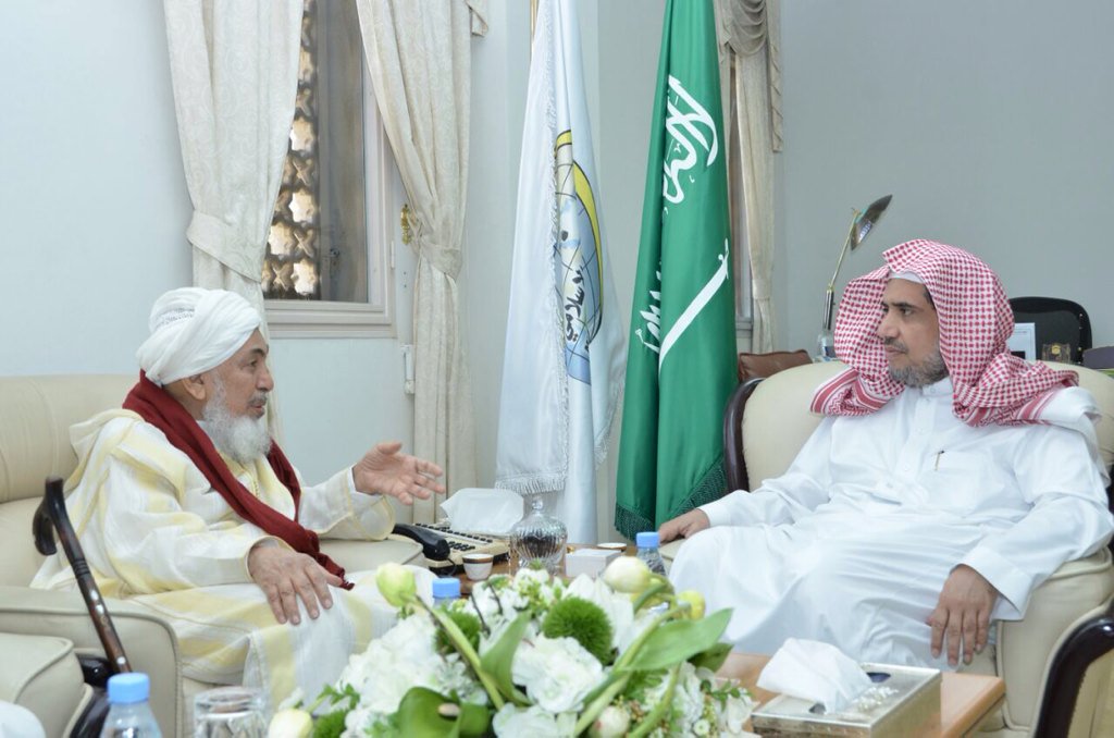 adpeaceforum's tweet photo. رئيس #منتدى_تعزيز_السلم يلتقي أمين #رابطة_العالم_الإسلامي في #مكة 
https://t.co/gk8an4EPvY https://t.co/DDy7kch8mv