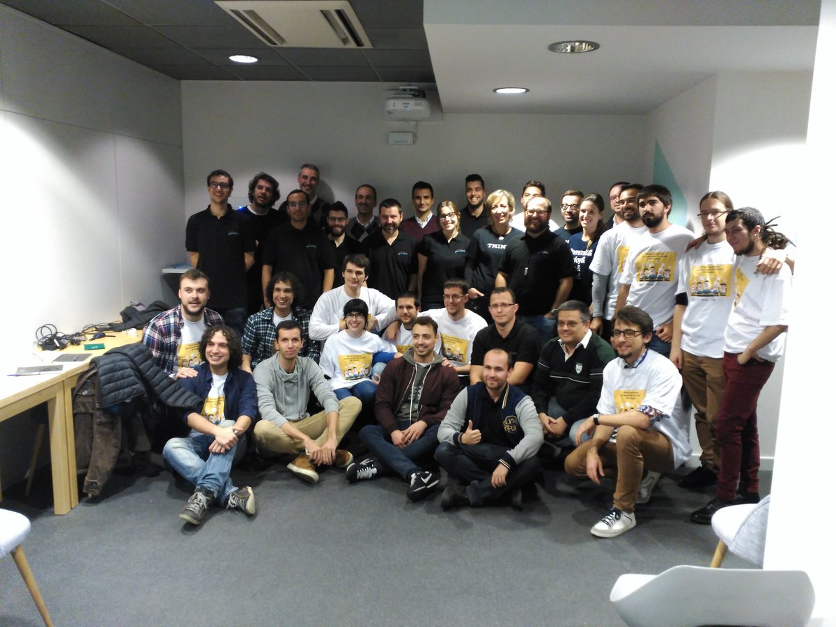 agalancarretero's tweet photo. Pedazo #hackathonUST, calidad y sobre todo, entusiasmo y ganas de aprender!!!! Fantástico día @USTGlobal_ES @UST_Blockchain #blockchain https://t.co/x5yaYBi4ly