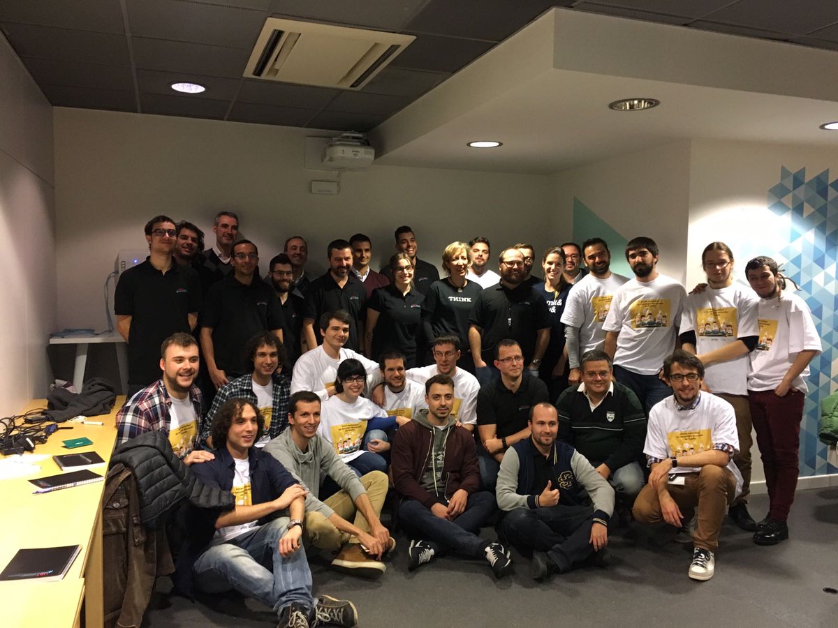 USTspain's tweet photo. Gracias a todos los participantes, a @UNIRuniversidad @IBM_ES @UST_Blockchain por haber hecho posible el primer #HackathonUST https://t.co/JQeZbx5qkx