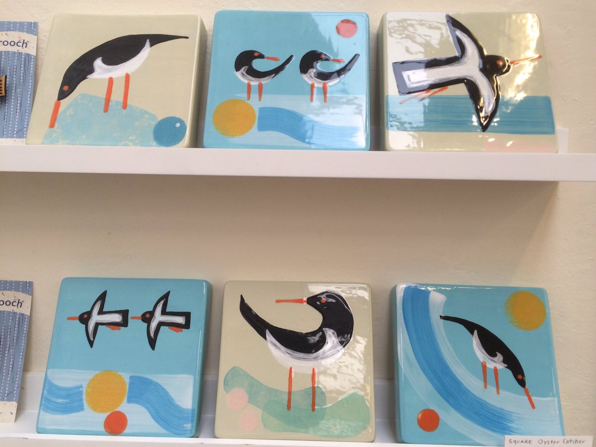 Laurawestonart's tweet photo. Oyster Catcher #ceramic #art in my exhibition space  @WAGandBPFriends tomorrow @oxtonartfair https://t.co/88eSQdker1