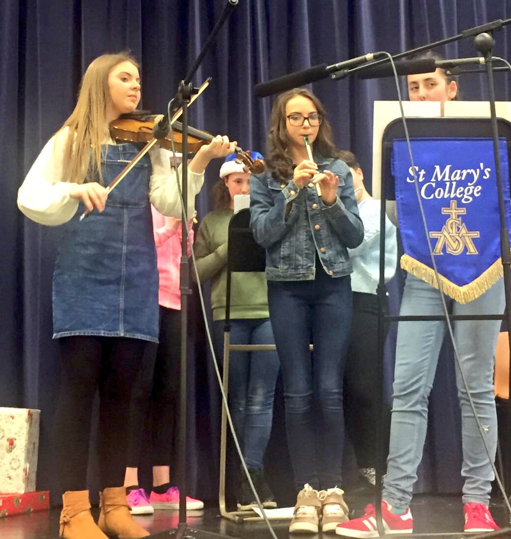 mariemccolgan's tweet photo. So proud of our #supersingers & super #tradgroup who entertained us well today #musicmakers https://t.co/nM288mrHgf
