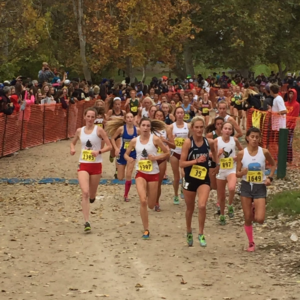 Yes...that's Megan Oblin (pink socks) towards the front of the pack just behind the leader at mile one.