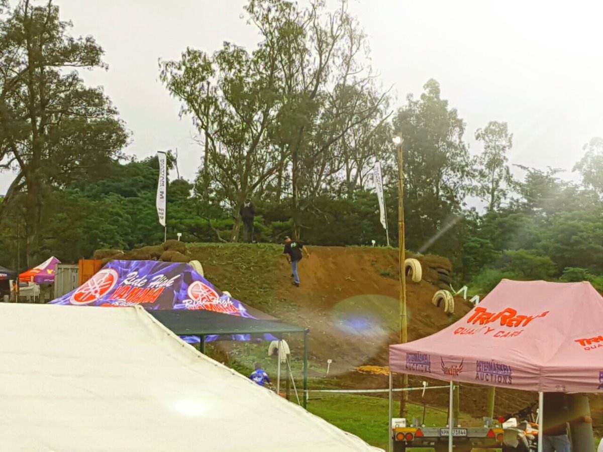 MayfairGearbox's tweet photo. What a great day it was at the PMB Motocross track! The Legends of Motocross event was one to remember! #TeamMayfairGearbox #FirstTimeRight https://t.co/wHw99KoCAA