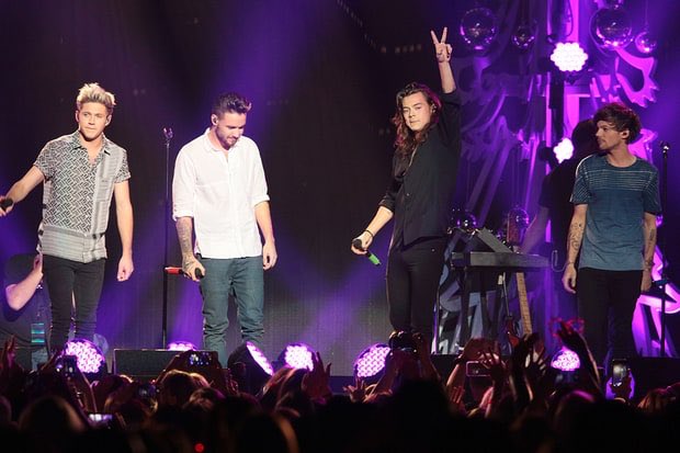 1DHQDaily tweet picture