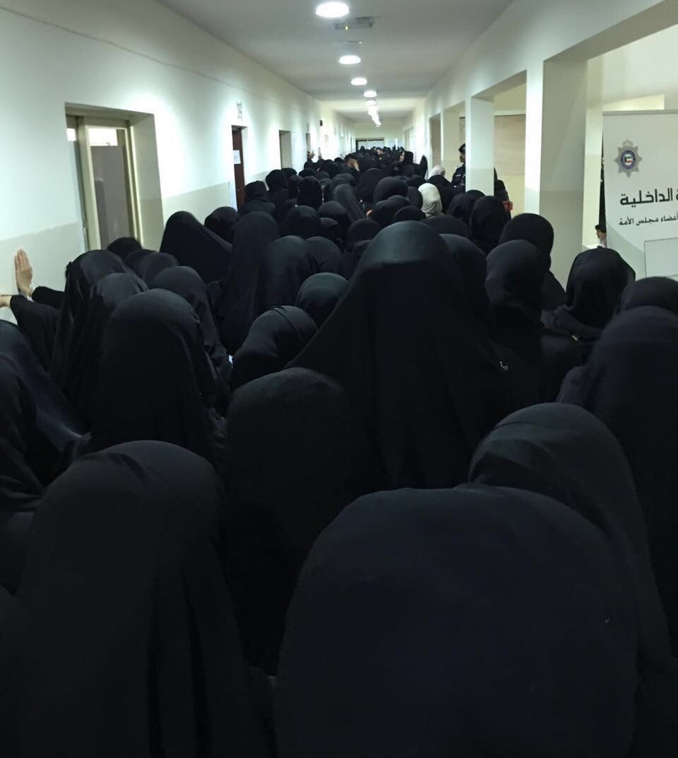 Abdulllah_1987's tweet photo. الليبرالي الكويتي صعب تفهمه ، ينتقد لبس النقاب وهو نوع من انواع الحرية ،  في حين انتقادك لما يلبسه يعد تعدي على حريته الشخصية 
#مجلس_الامة https://t.co/5NUYOxTOh5
