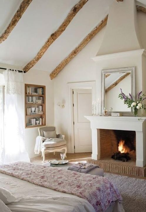 L_EasterlingRE's tweet photo. What do you think of this comfy, rustic bedroom? Is this your style, or do you prefer something more modern? https://t.co/tSv9yjA9ie