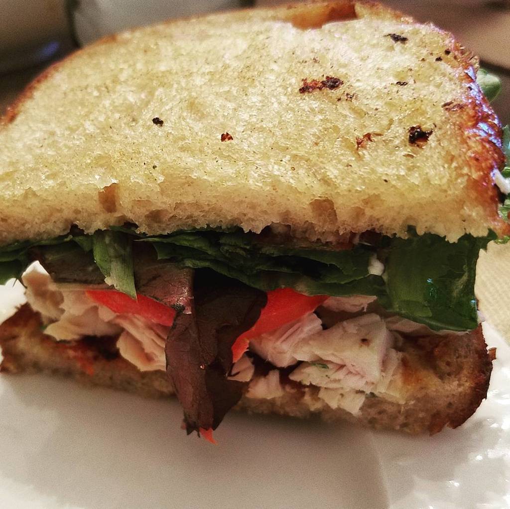 joshuatomey's tweet photo. #thanksgiving #turkey #leftovers #notpaleo #buttertoasted #foodfordays https://t.co/jlevBzGQTa https://t.co/Iwc0TE6ETG