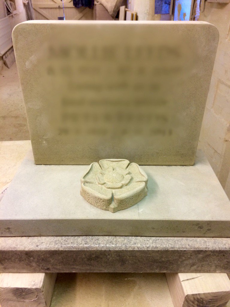 DailyDAlessio's tweet image. A Tudor Rose added to this headstone as an afterthought. In York sandstone #stonemasonry