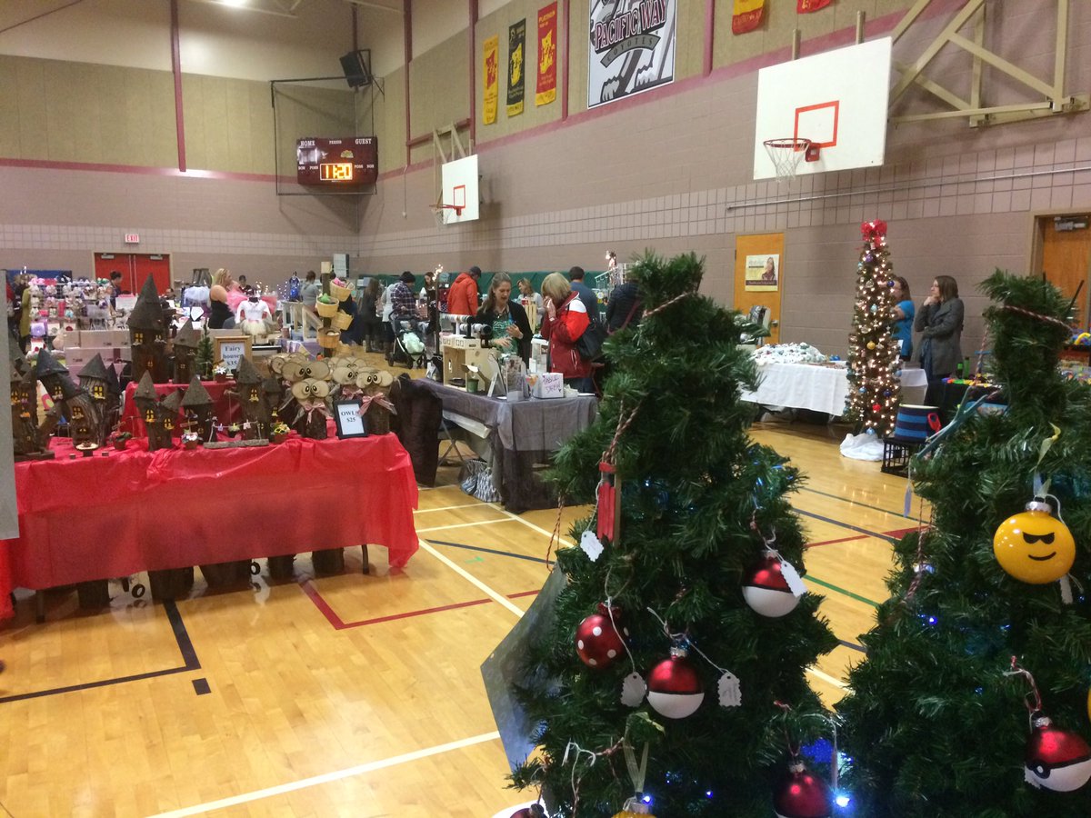 Pacific Way craft fair on now until 3pm - more than 60 vendors! #kamloops