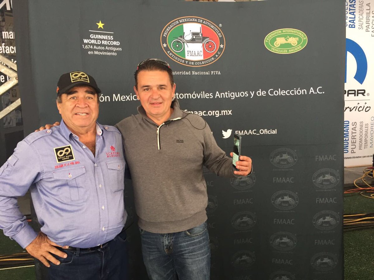 RallyMayaMexico's tweet photo. El Lic. @bpenamora y el Sr. José Ramón Zavala listos para recibirlos en el #CarShow2016 CDMX en el Hipódromo de Las Américas. #RallyMaya2017 https://t.co/BzO7OyZs0x