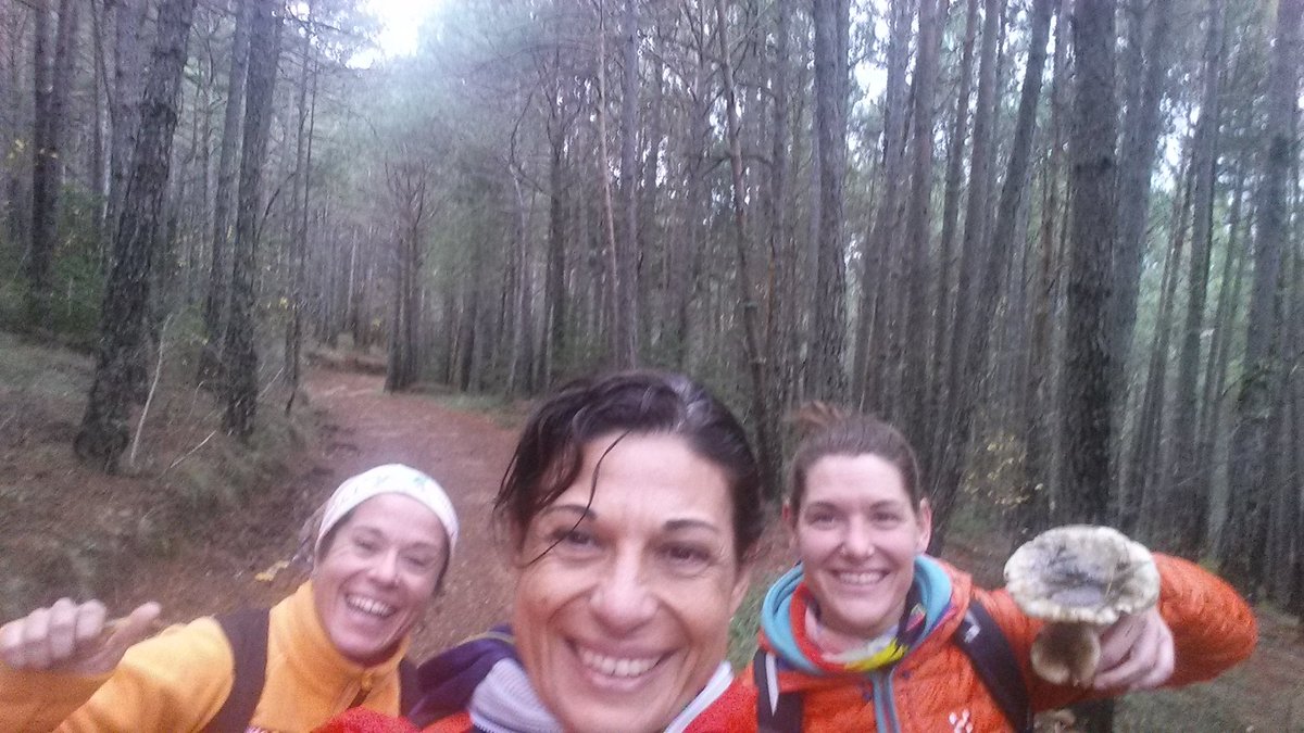 lidiaguerrerosa's tweet photo. Pues nosotras somos mas de Green Saturday😂😂 https://t.co/jjvR3XGQlx