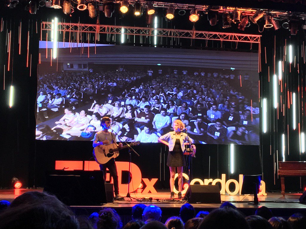 FlaviaFoche's tweet photo. El momento justo no aparece por arte de magia, aparece cuando uno está trabajando. #FutureTed #TEDxCordoba https://t.co/8JYs06NPqB