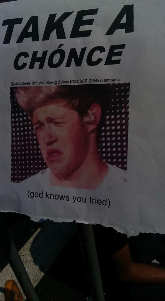 WorldNotes1D tweet picture
