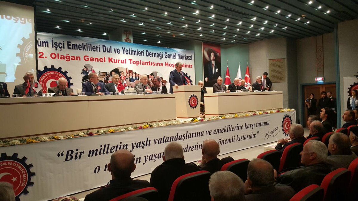 Mustafa_Destici's tweet photo. EMEKDER Genel Kurulunda Emeklilerimiz'le birlikte olduk.Emeklilerimizin tüm talepleri makul ve haklı.Ve mutlaka karşılanmalıdır. https://t.co/HbdCwpvcnF