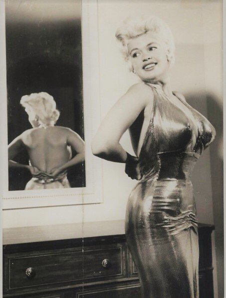 👗
#pinup #dress #fashion #blonde