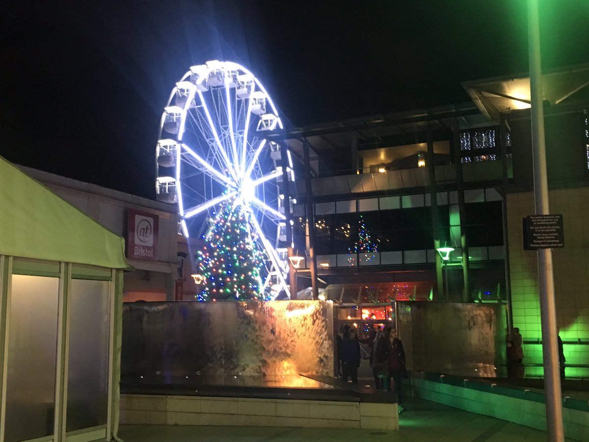 whatsonbristol's tweet photo. #family #attractions #Xmas #ice skating @sky view #Bristol @HarbourMarket #brustol @atbristol https://t.co/j7xNOGoXz9