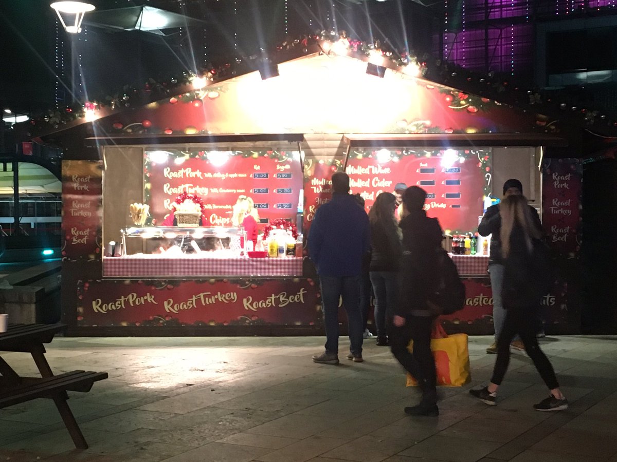 whatsonbristol's tweet photo. #family #attractions #Xmas #ice skating @sky view #Bristol @HarbourMarket #brustol @atbristol https://t.co/j7xNOGoXz9