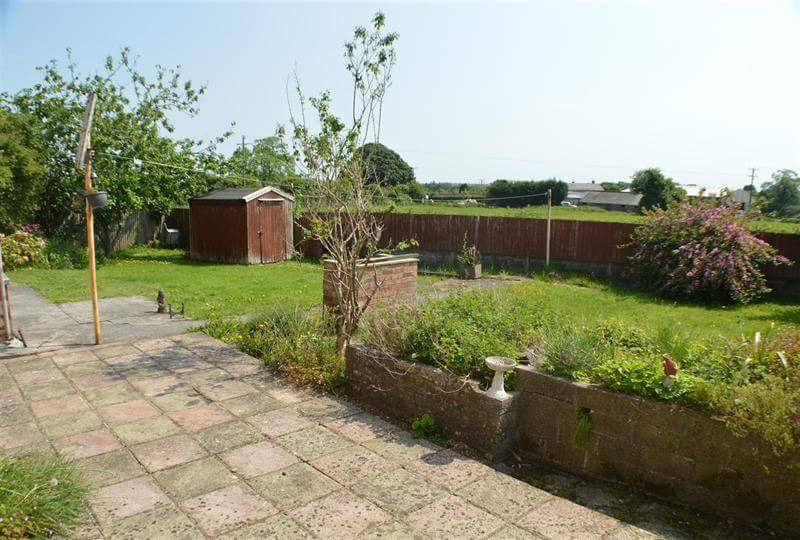 It's been a long week but we finally picked up the keys to our first family home. A little resto project