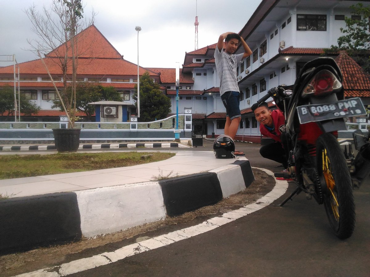 Indra Saputraa (@indrapesoks) on Twitter photo 