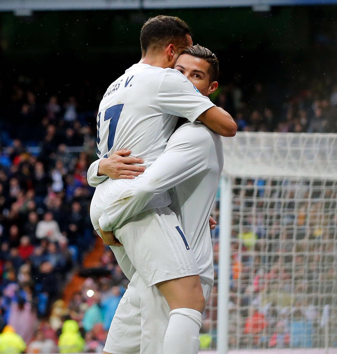 Real Madrid ! <a href="/Lucasvazquez91/">Lucas Vázquez</a> <a href="/Cristiano/">Cristiano Ronaldo</a> <a href="/realmadrid/">Real Madrid C.F.</a>