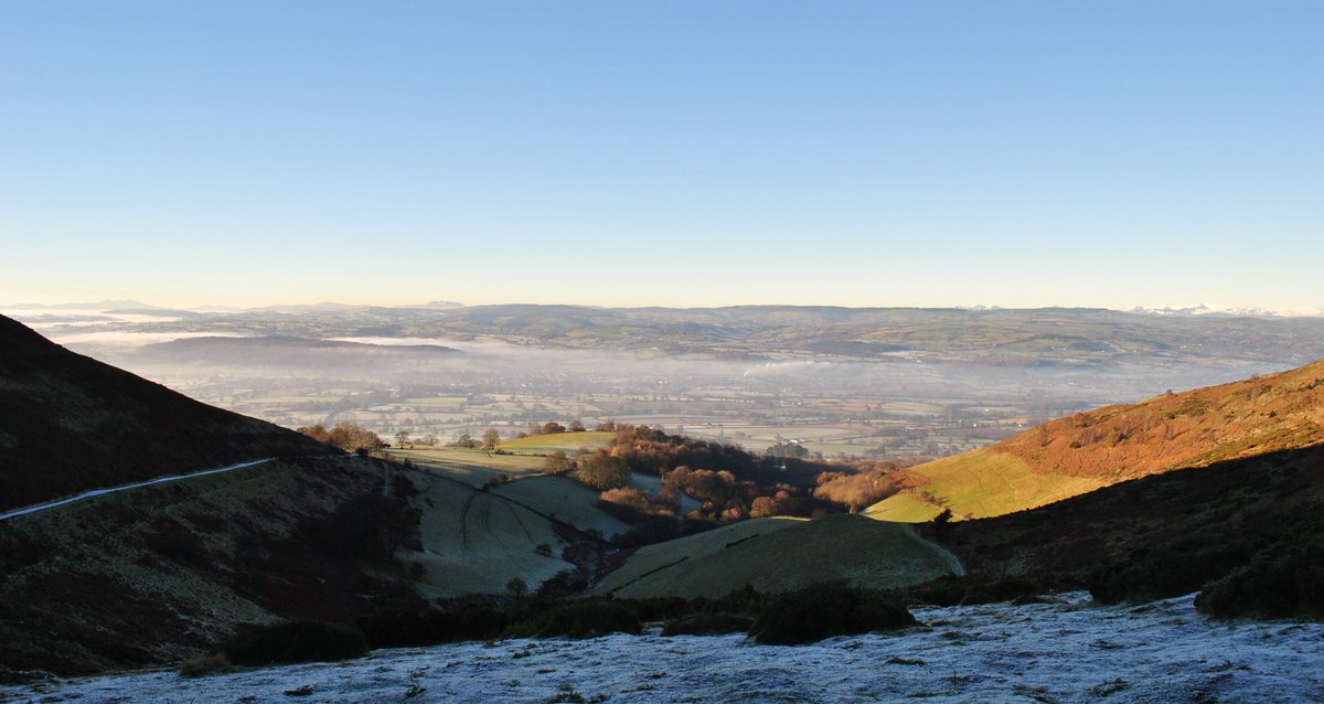 GeographySRG's tweet photo. A lovely morning up on the @clwydianrange #MoelFamau - frosty start to prepping the legs for the #DukeofEdinburgh's Award! #Trainingstarted https://t.co/X2W3u61Ukd