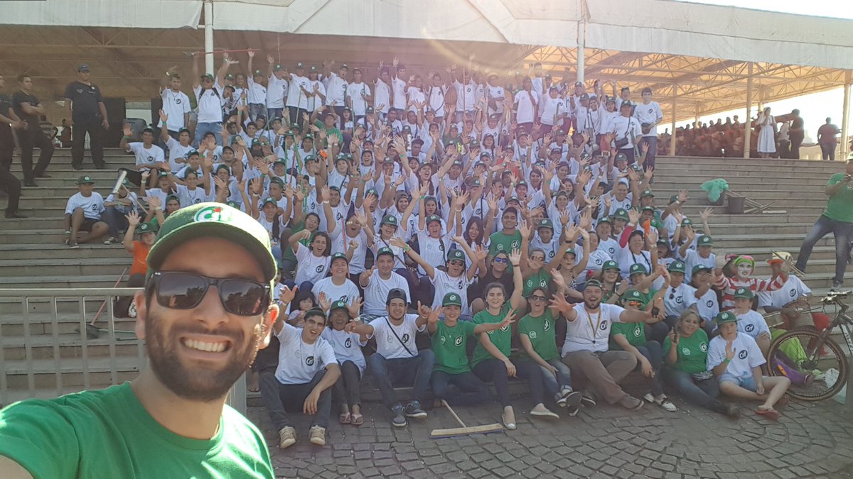 TotoGonzalez's tweet photo. Estamos listos para hacer brillar la Basílica #EfectoCIF #HagamosBrillarParaguay https://t.co/WOOwFsnjuC