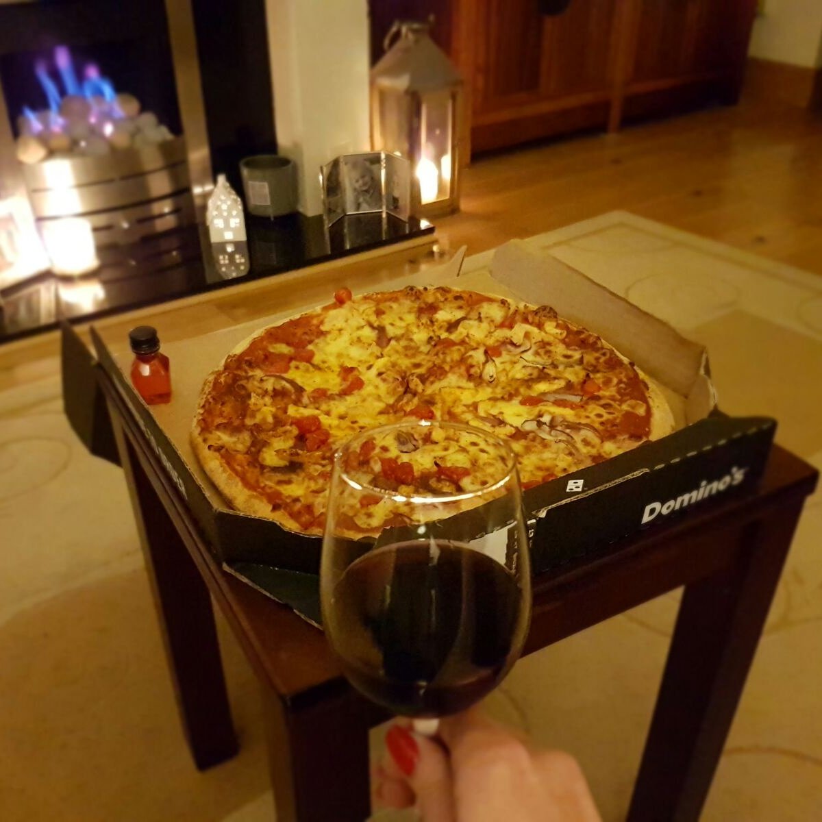YStyleIreland's tweet photo. Saturdays. I'm off duty. Trying the Siciliana from @dominos #ad @Dominos_UK Italiano range. Toasting our honeymoon there 😉😂 any excuse https://t.co/Gppu9JSZNx