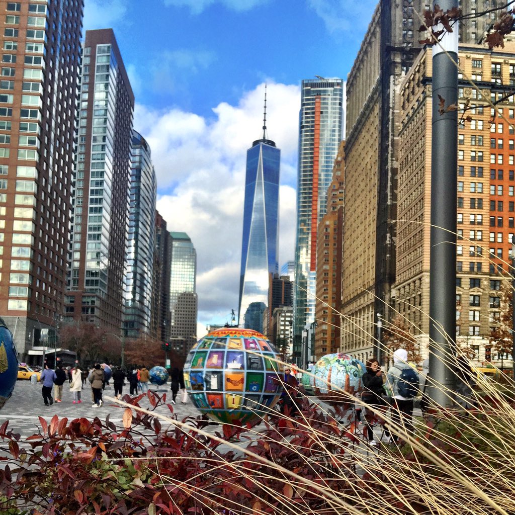 TheGardenFreak's tweet photo. #GothamGardens... #FamilyHolidays #NYC #thankful #saturdays https://t.co/EhutqBrbLT