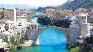 NextStop_365's tweet photo. Mostar un rincón de Bosnia perfecto para perderse y disfrutar del puente que logró mantenerse tras la guerra de Yugoslavia #Mostar #travel https://t.co/zl6DEjSU1G