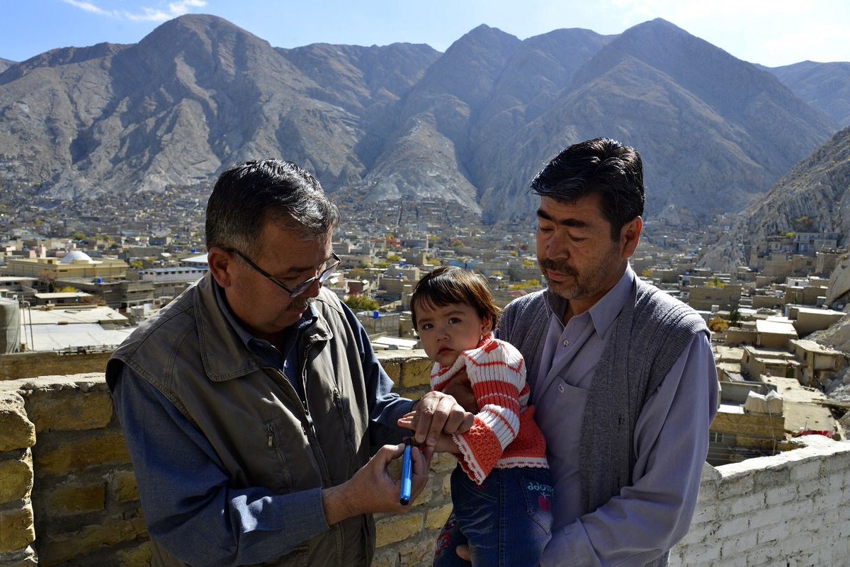 EndPolioNow's tweet photo. 1.6 million children will be vaccinated in 12 districts in Pakistan during the ongoing three-day campaign to #endpolio. Via @PakFightsPolio https://t.co/gqoEdITGvs