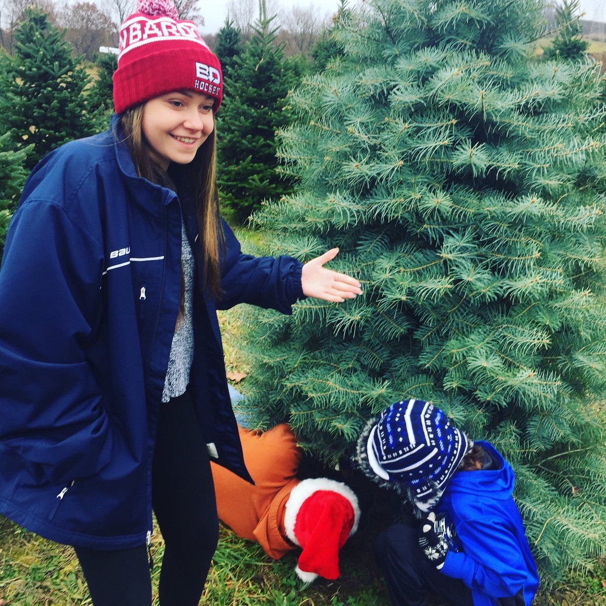 Himes412's tweet photo. Fun day getting the #Christmas Tree at #Allisons #TreeFarm outside #Aliquippa in Raccoon Township! @BardownHockey ๐๐๐ป @himes_ky02 https://t.co/mR1TAnr3RE