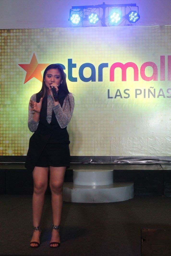 MOWIEnatics_OFC's tweet photo. #MORISSETTE at STARMALL LAS PINAS yesterday.😉 #AllIWantForChristmas #SomeonesAlwaysSayingGoodbye #SLS #AKNL #UnI https://t.co/QePfDAD7cO