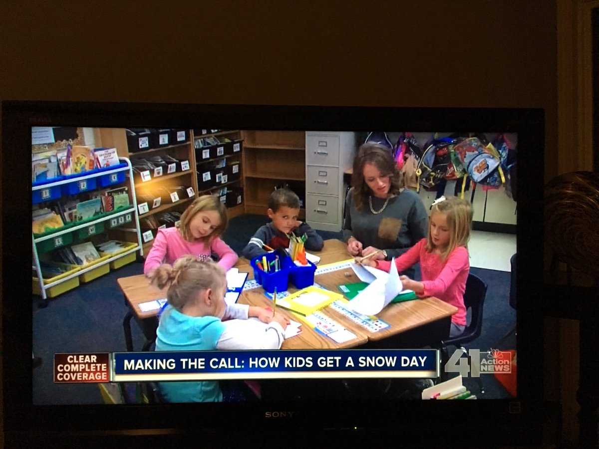 susanhiland's tweet photo. Great job @nv_panthers talking winter weather with @lnanderson @41actionnews #snowdays #snowpredictions @NKCSchools https://t.co/qVnvwU8pQI