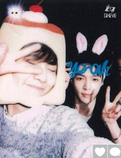 bingsulatte's tweet photo. #HappyChanyeolDay #찬열아생일축하해 💓🎂🎉 #chanhun #chanxing https://t.co/qlG3veFQYS
