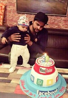 Jack_Parmar12's tweet photo. @ImRaina your First Birthday With our Angel #GraciaRaina how was the Experience #DaddyRaina??
#Raina30 https://t.co/5o6jEdvtgg
