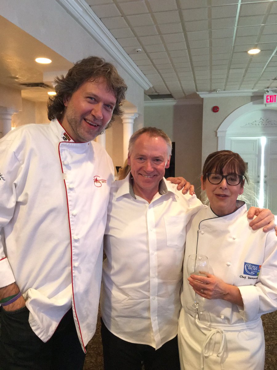 Some of us are giants and some of us are culinary giants. Who will win Chopped Canada judges episode. Half an hour away ☠️