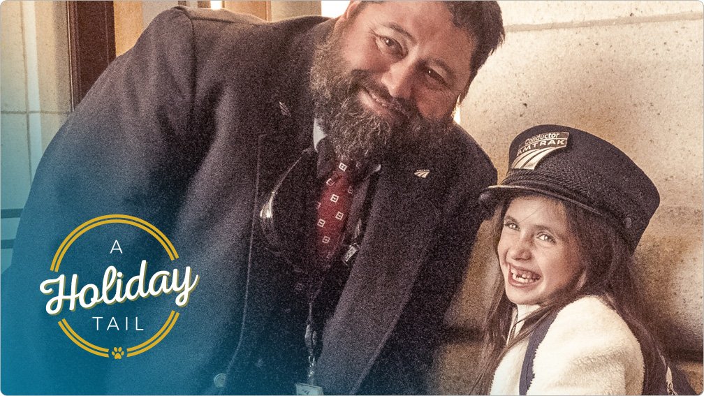 Amtrak's tweet image. Experience the magic of train travel this holiday season with a special gift from our family to yours! bit.ly/2g4pQjC ✨