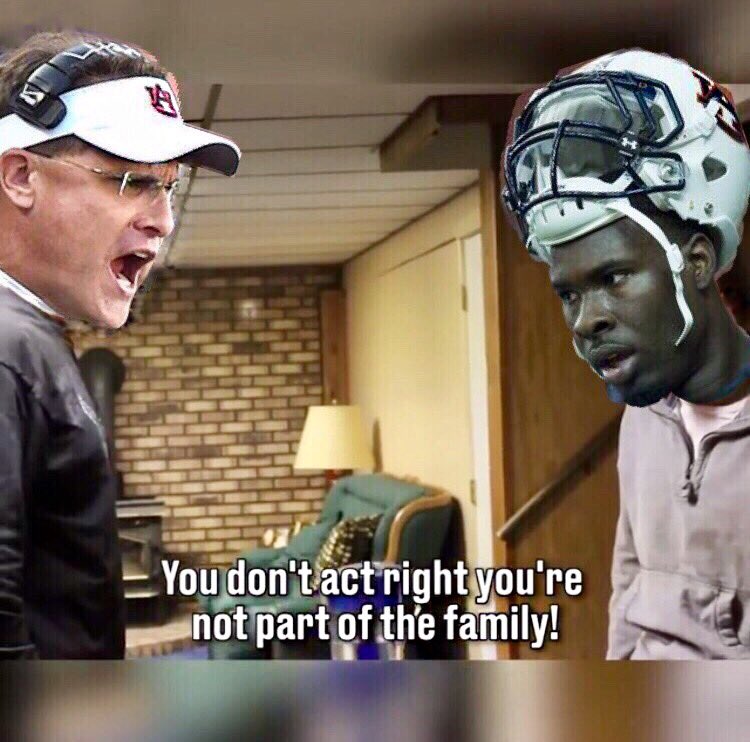 trolltide_'s tweet photo. Auburn should put Carlson in at QB and let him kick it to the receivers
#automatic3 #RollTide #BAMAvsAUB #thatbs https://t.co/N9btnMatrP