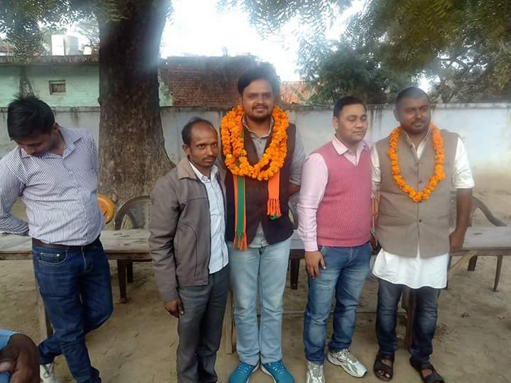 pmishra2gre8's tweet image. Yuva Sammelan ki taiyari. Gram Ramapur me Baithak. 
#RajkamalBajpai