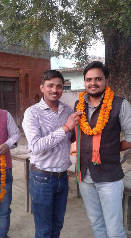 pmishra2gre8's tweet image. Yuva Sammelan ki taiyari. Gram Ramapur me Baithak. 
#RajkamalBajpai