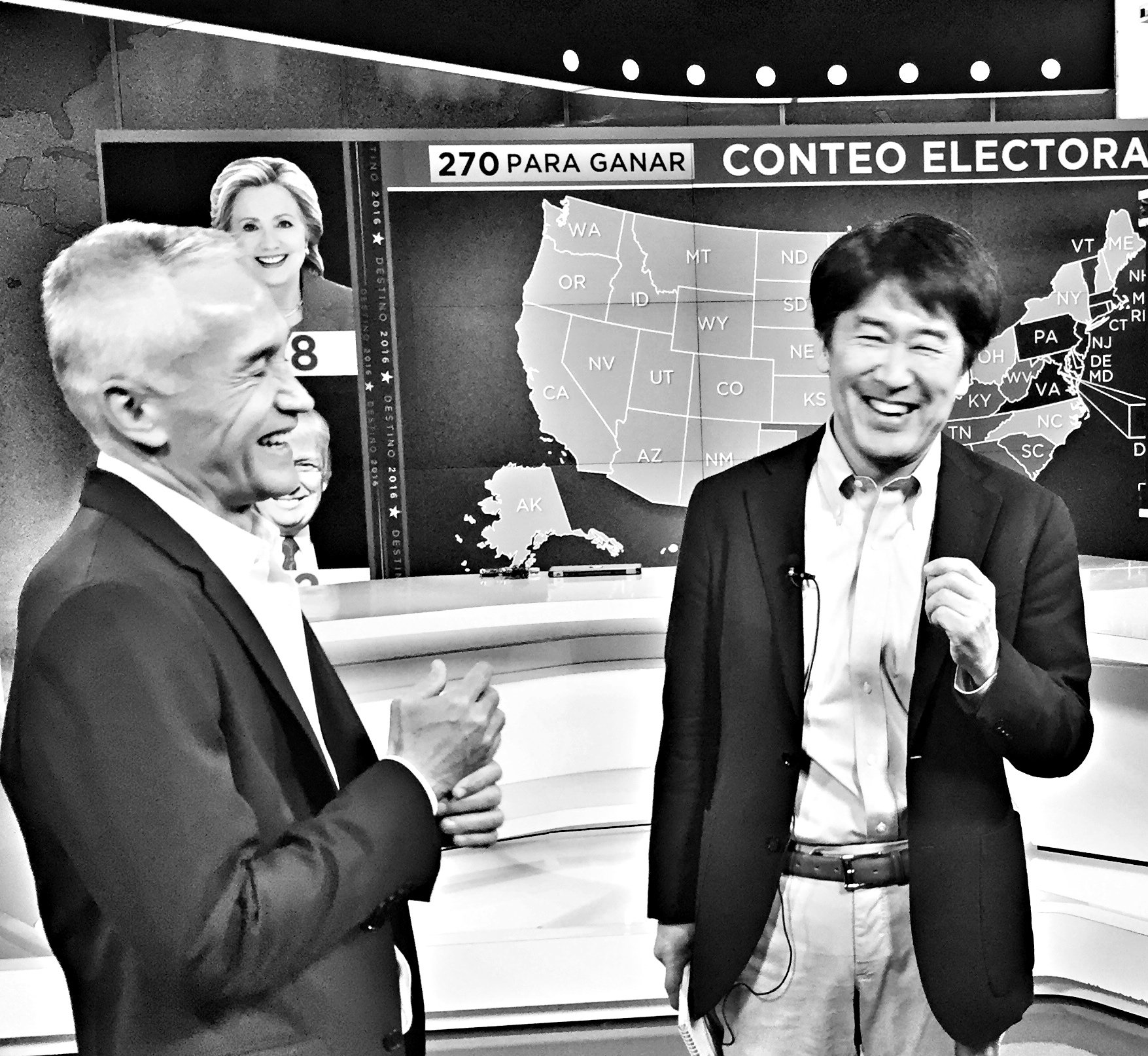 松原耕二 サンデーモーニング 風を読む のコーナーで アメリカ最大のスペイン語放送局 ユニビジョン の看板キャスター ホルヘ ラモスをとりあげてくれた 会見でトランプに追い出された彼が権力者に問い続ける姿勢を ぼくは忘れない 写真は