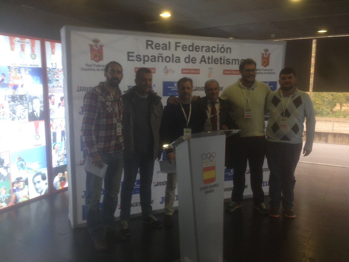 FedExtAtletismo's tweet photo. Extremeños en la Asamblea de la @atletismoRFEA en la que hay un número histórico de representantes en un momento también histórico. https://t.co/R9DvxyqzU1