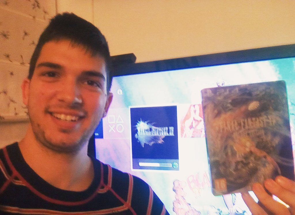 DedecShow's tweet photo. #FFXVFan: Desde ayer jugando a #FFXV ya se vende en algunas tiendas!! Vaya viciada tengo encima!!!!
#FFXV1129 #FFXVcountdown #FFXVcenter https://t.co/lAjvJbCQOF