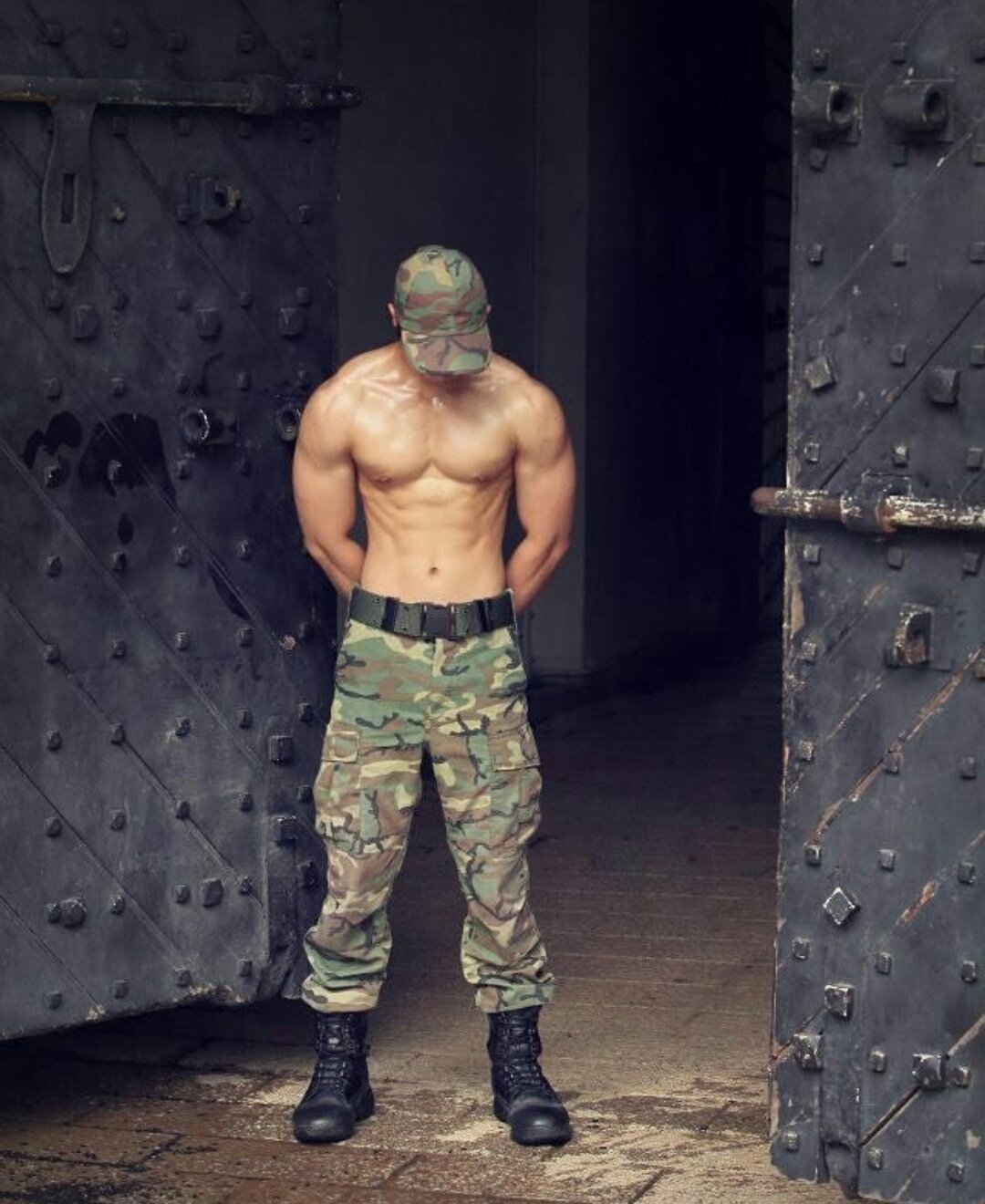 Пресс в армейской форме