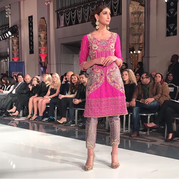 StyleOnSet's tweet photo. Pretty pink Capri suit by the talented @nikh.houseoffashion #PFW10 #HappeningNow #styleonset https://t.co/SIDKwcQz6X